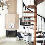Casa Dikella *