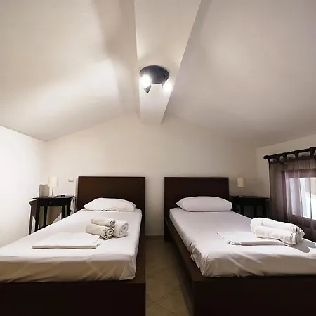 Casa Dikella *